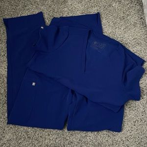 Figs scrub set. Size small Catarina top and small/tall Kade scrub pants. EUC!